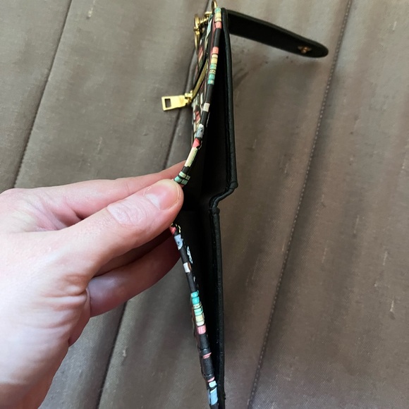 Women’s Bistup Cat/Book Wallet - Like New - Picture 2 of 4